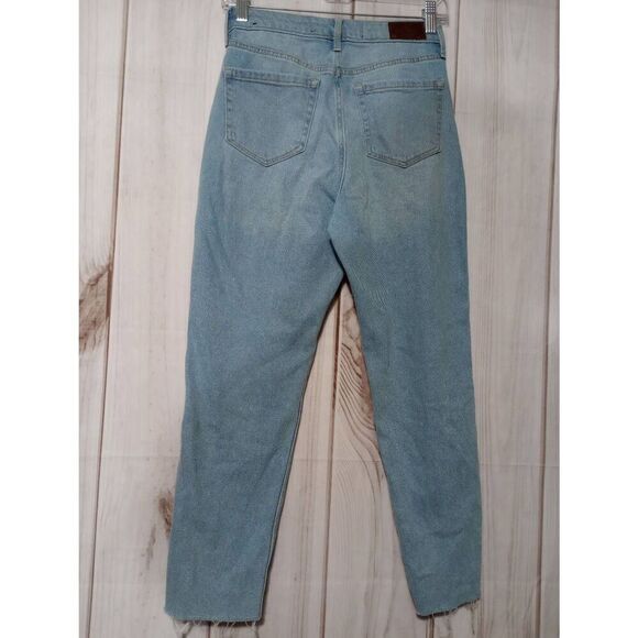 Hollister Jeans Ladies 25 Ultra High Rise Mom Vintage stretch distressed light w - Picture 2 of 8